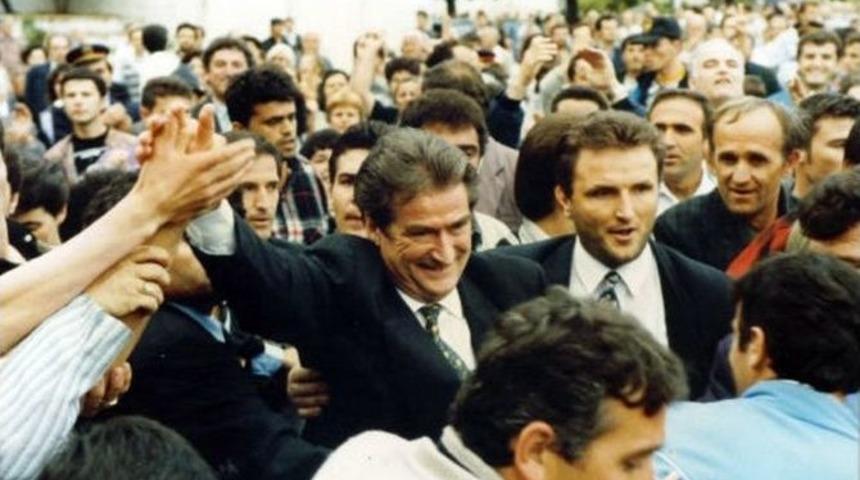 (&ouml;zel Haber) Arnavutluk&rsquo;un Kara Kutusu 16 Yıl Sonra Sessizliğini Bozdu