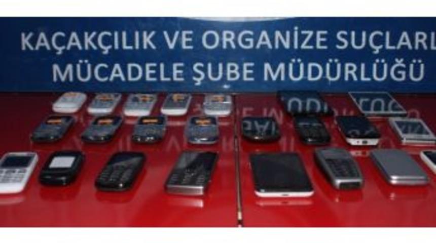 Elazığ&rsquo;da 34 Adet Ka&ccedil;ak Cep Telefonu Ele Ge&ccedil;irildi