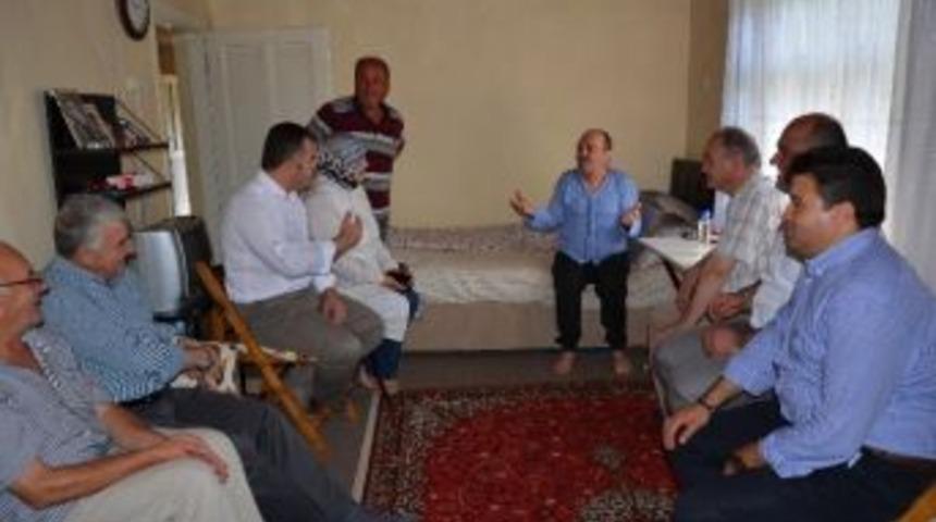 Ak Parti Heyetinden Hasta Ziyareti