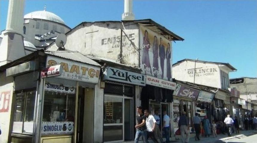 Erciş&rsquo;te İş Yerlerini Boşaltmayan Esnafa Son İhtar