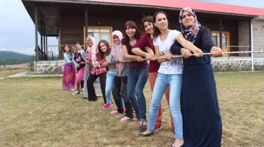 Yabancı &Ouml;ğrenciler Bolu Aladağlar&rsquo;da Eğitim G&ouml;r&uuml;yor