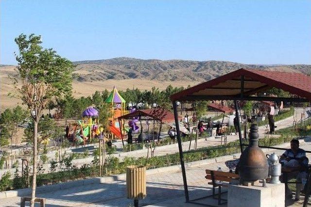 Sungurlu’da Yeni Mesire Alanına Yoğun İlgi 2