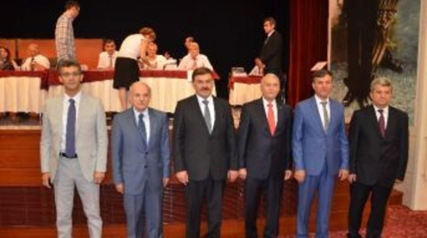 Esog&uuml;&rsquo;de Rekt&ouml;rl&uuml;k Se&ccedil;im Heyecanı