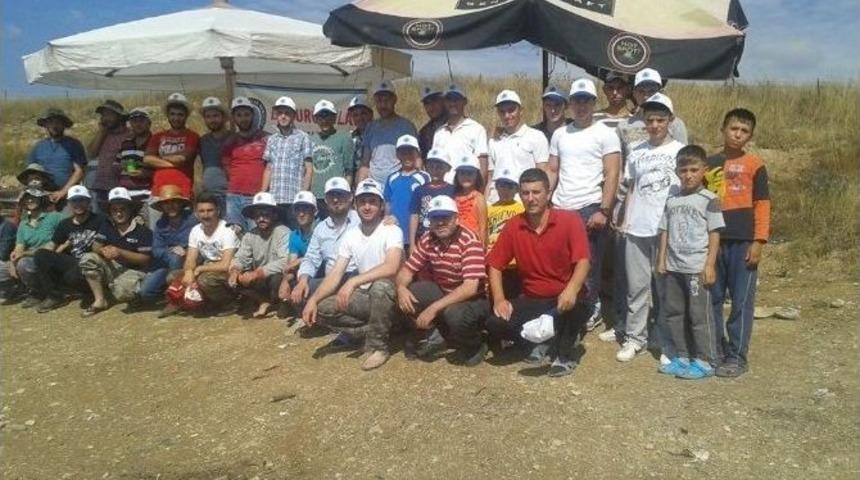 Boz&uuml;y&uuml;k Dodurga Beldesinde Balık Tutma Yarışması