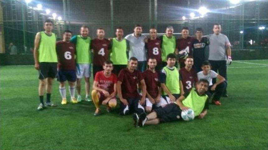 Boz&uuml;y&uuml;k Yeni &Uuml;reğil K&ouml;y&uuml; 1.&rsquo;inci Halısaha Futbol Turnuvası Yapıldı