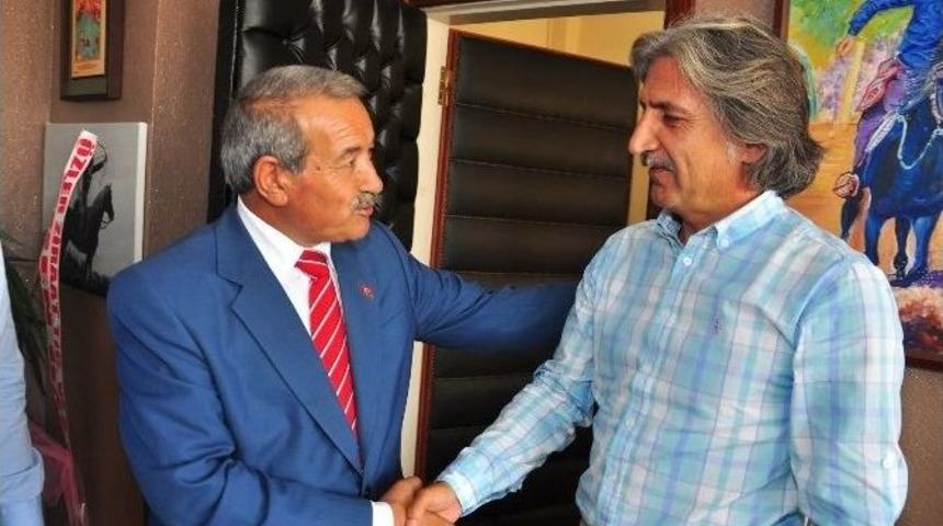 Geri D&ouml;n&uuml;ş&uuml;mc&uuml;lerden, Seyhan Ve Y&uuml;reğir Kaymakamlarına "hoşgeldin"ziyareti
