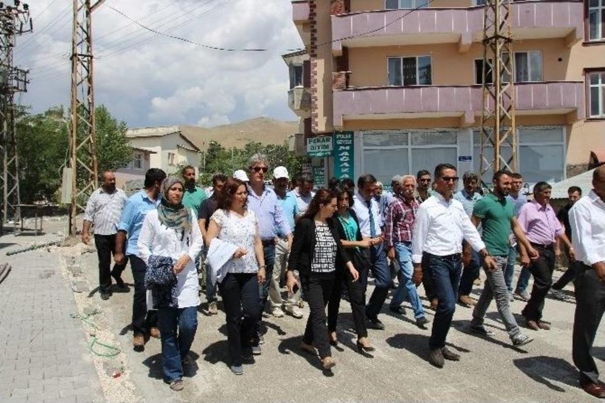 Hdp Milletvekilleri Varto&rsquo;da