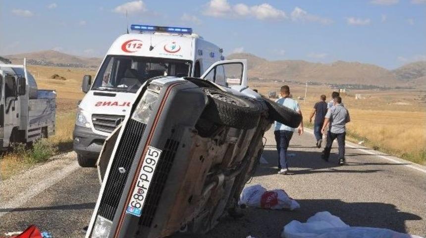 Anne Ve Bir Aylık Bebeği Kazada Hayatını Kaybetti