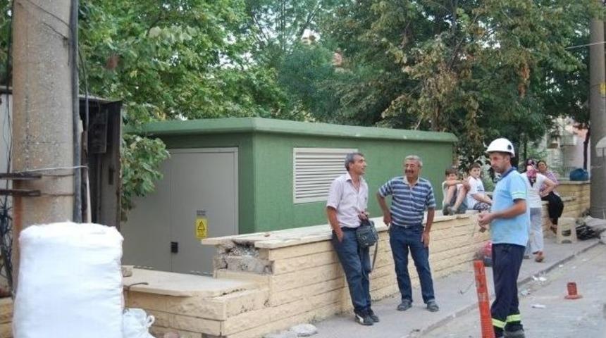 Pazar Yerinde Patlayan Trafo B&uuml;y&uuml;k Korku Yaşattı