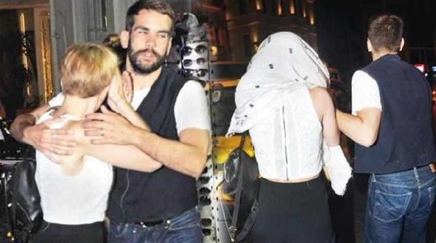 Scarlett Johansson&rsquo;S Secret Istanbul Holiday Hounded By Paparazzi