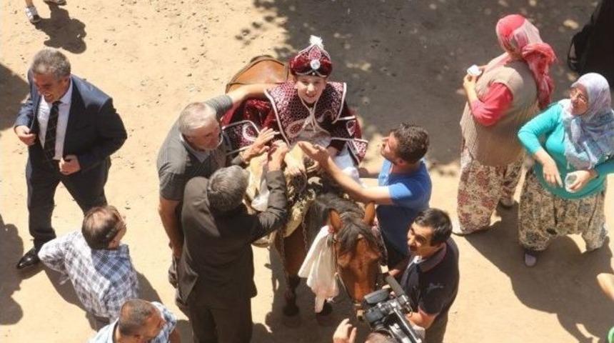 D&uuml;ğ&uuml;n Evi Cenaze Evine D&ouml;nd&uuml;