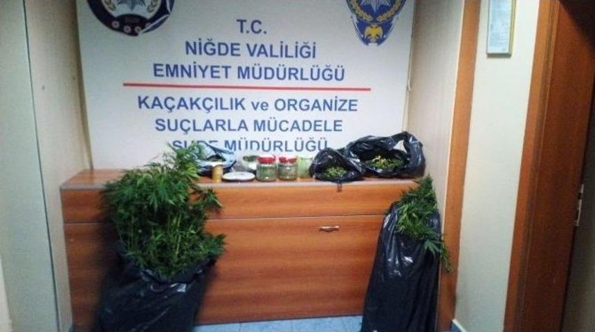 Uyuşturucu Kullanan &Ccedil;ocuklara Baskın 11 Kişi G&ouml;z Altına Alındı