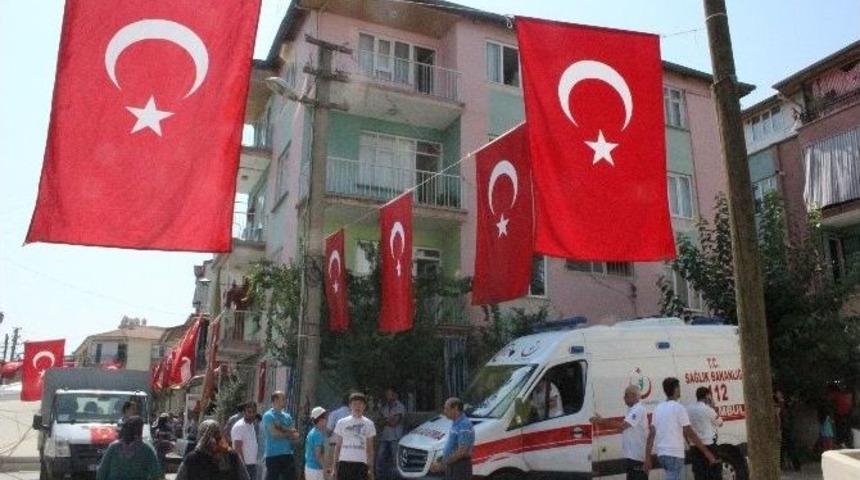 Silahını Temizlerken Kendini Vurarak Şehit Olan Askerin Evinde Yas Var