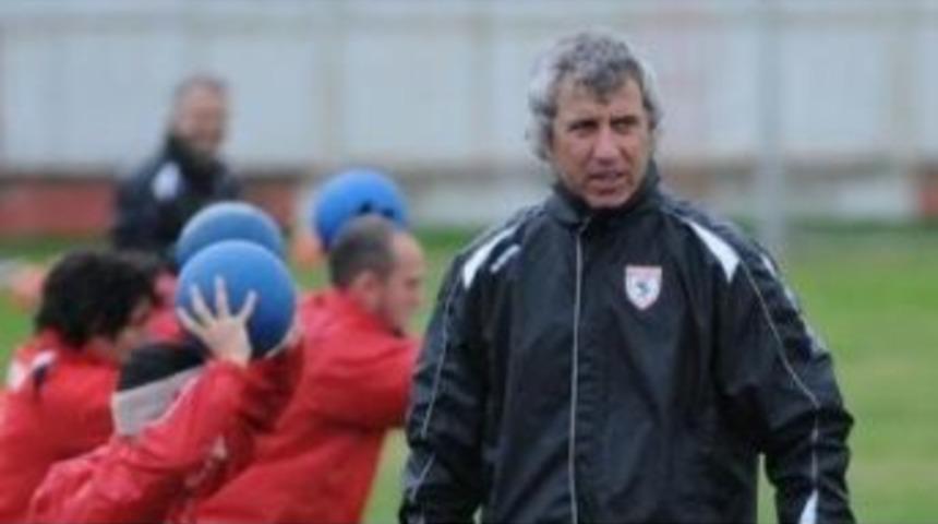 B&uuml;y&uuml;kşehir Belediye Erzurumspor Teknik Direkt&ouml;r&uuml; Besim Durmuş, Erzincanspor İle Yapılan Hazırlık Ma&ccedil;ını Değerlendirdi:
