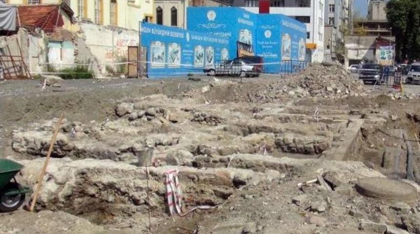 Samsun'da Tarihi Hamam Ortaya &Ccedil;ıkarıldı