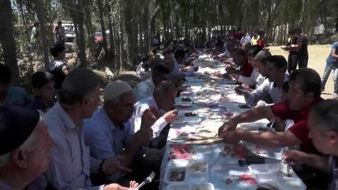 Muşlu Damada D&uuml;ğ&uuml;n Yemeği Desteği