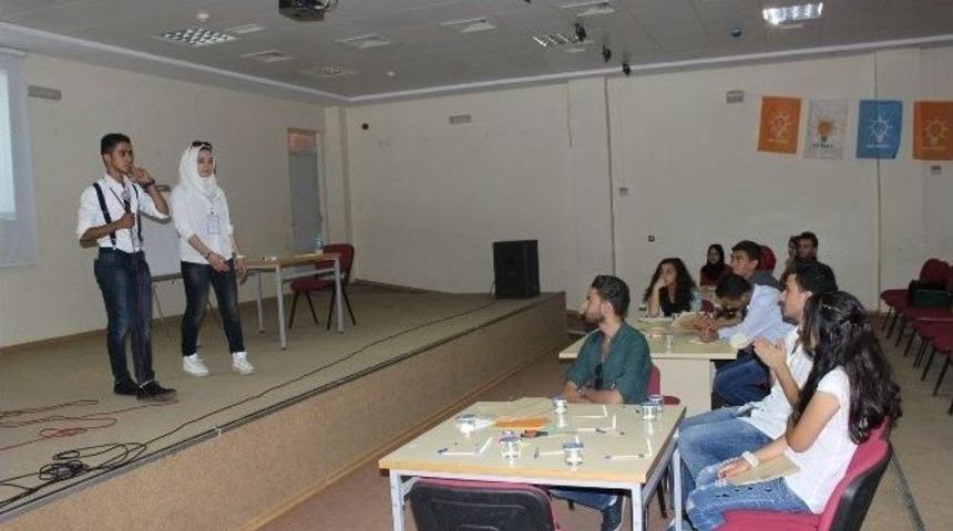 Suriyeli &Ccedil;ocuklara Adaptasyon Eğitimi