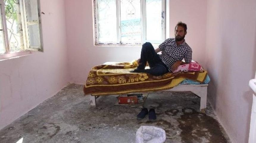 Ruhsal Problemi Olan Şahıs Psikolojik Destek Bekliyor