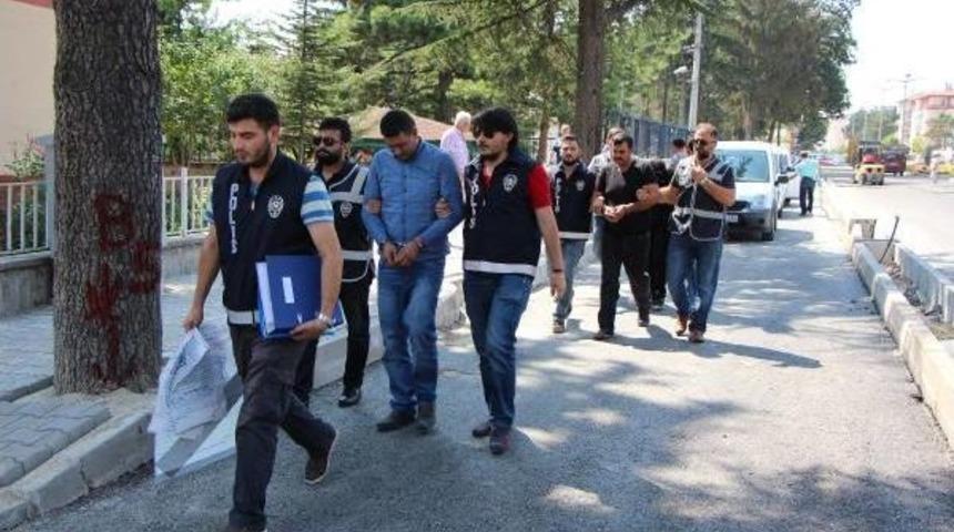 20 Tır'ı &Ccedil;alıp Par&ccedil;alayıp Satan Şebekeye Operasyon