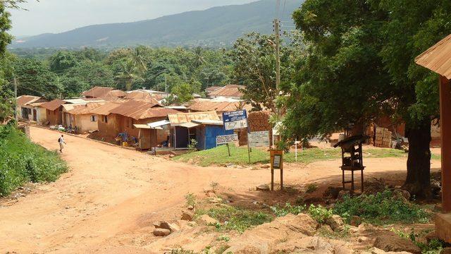 Cinsel içerikli köy isimleri parlamentoyu karıştırdı