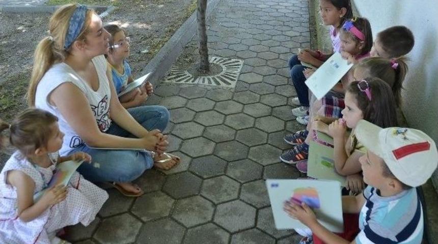 İnsan Haklarına Saygılı &Ccedil;ocuklar &ldquo;pusulacık&rdquo; İle Yetişiyor