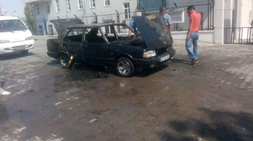 Gediz&rsquo;de Lpg&rsquo;li Otomobil Yandı