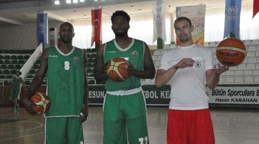 Yeşilgiresun Belediyespor Yeni Sezon Hazırlıklarını Giresun&rsquo;da S&uuml;rd&uuml;r&uuml;yor