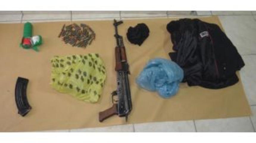 Hakkari'de Silah Ve M&uuml;himmat Ele Ge&ccedil;irildi