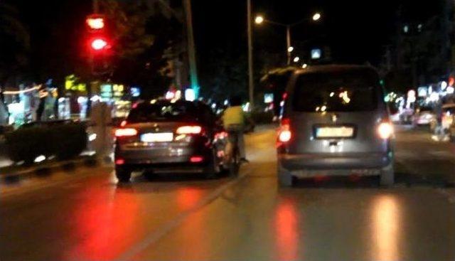 (özel Haber) Çocuğun Bisikletle Tehlikeli Yolculuğu 1