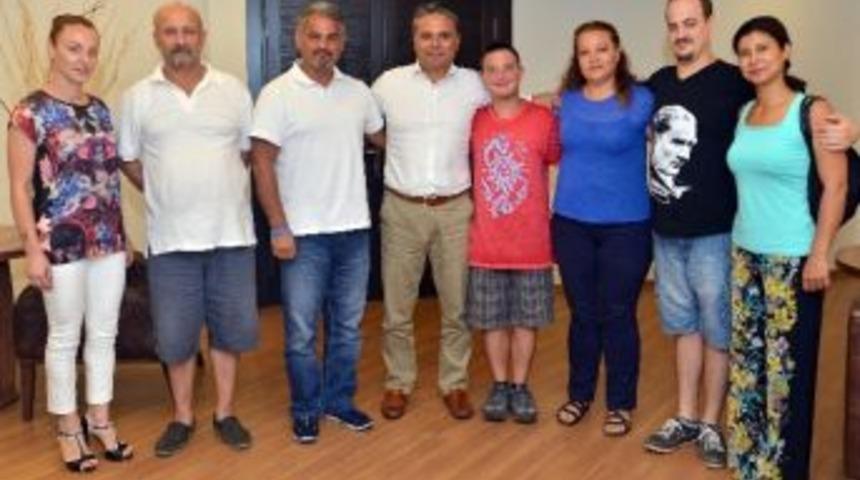 Engelsiz Kafe&rsquo;de &Ouml;zel Etkinlik