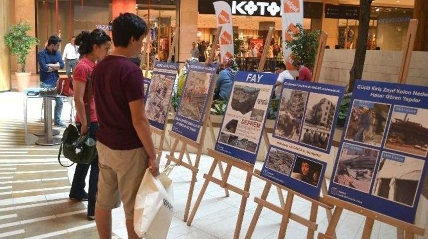 Piazza&rsquo;da Deprem Ger&ccedil;eğini Hatırlatan Sergi