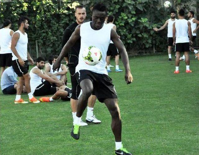 Karşıyaka da Arokoyo Bitti Musa Geliyor 1