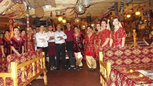 Memleketi Şanlıurfa&rsquo;nın Y&ouml;resel Tatlarını Ve Kıyafetlerini Eskişehir&rsquo;e Taşıdı 1