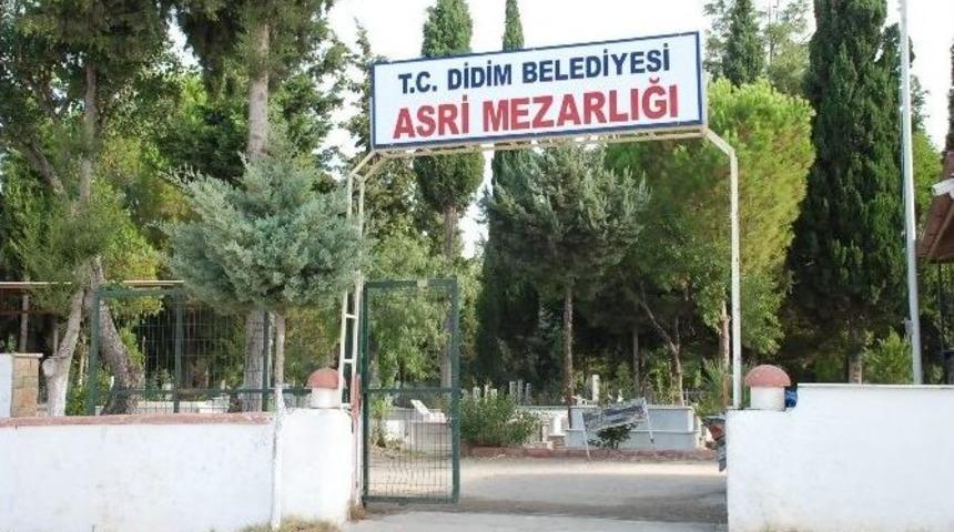 Didim Belediyesi Mezarlıklara El Attı