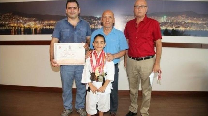 8 Yaşında, 10&rsquo;dan Fazla Madalya Kazandı