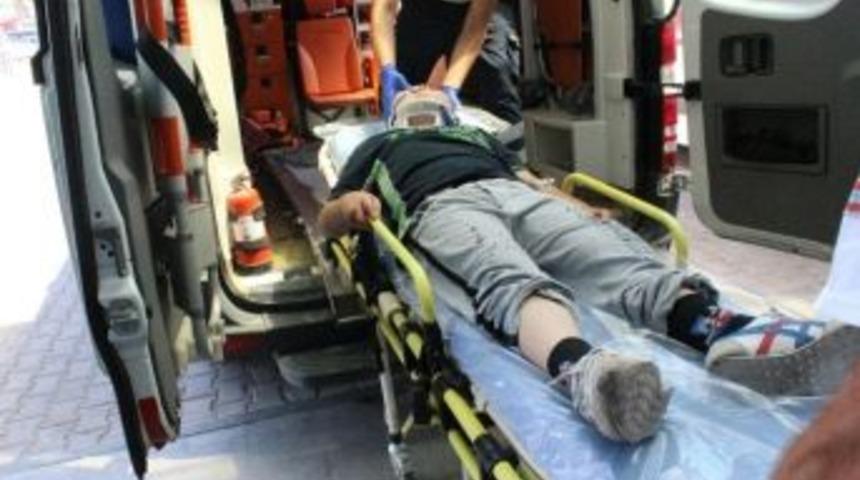 Kamyonetin &Ccedil;arptığı &Ccedil;ocuk Yaralandı