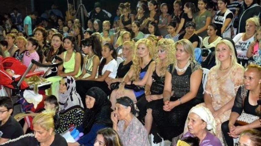 Dollars Spilled Out In Carnival-Esque Roma Wedding