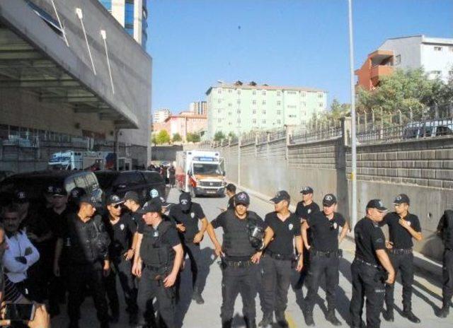 Siirt'te Askeri Araca Bombalı Saldırı; 8 Şehit (4)