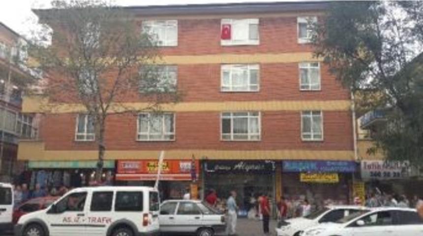 Şehit Uzman &Ccedil;avuşun Evine Acı Haber Ulaştı