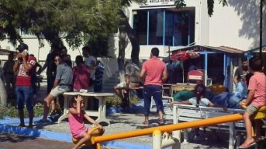 Fo&ccedil;a&rsquo;da 45 Ka&ccedil;ak G&ouml;&ccedil;men Yakalandı