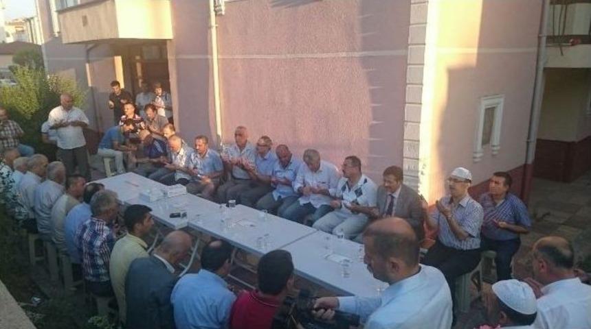 Şehit Askerin Kocaeli&rsquo;deki Baba Evine Ateş D&uuml;şt&uuml;