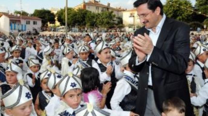 Ke&ccedil;i&ouml;ren&rsquo;de Geleneksel S&uuml;nnet Programı