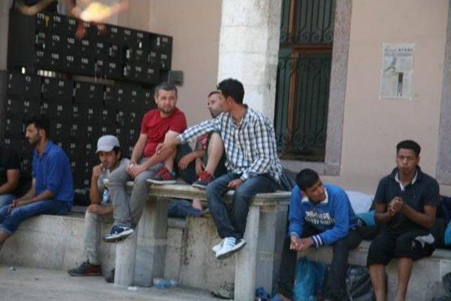 Cami, Suriyeliler e Kapatıldı 2