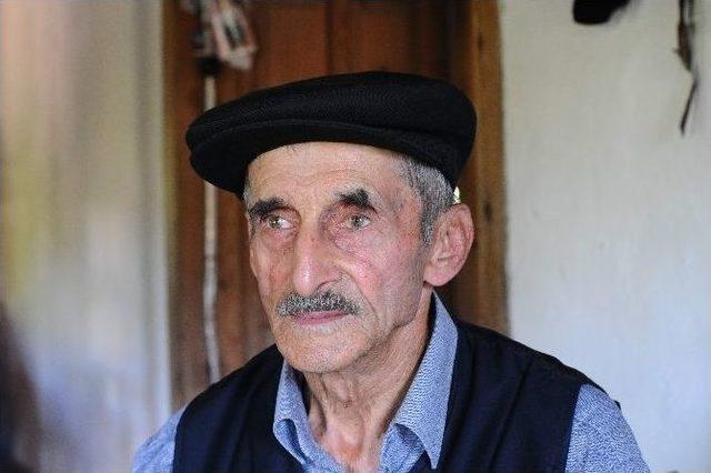 K&ouml;le Olarak Geldikleri K&ouml;ye, Muhtar Oldular 3