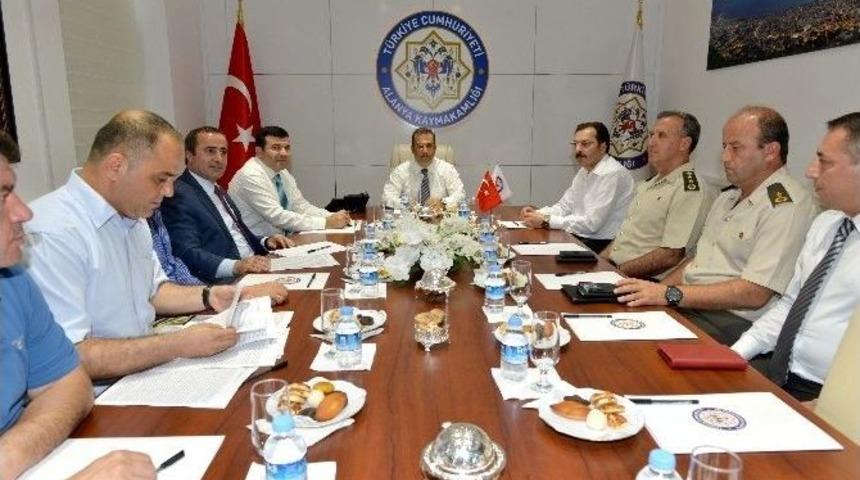 Vali T&uuml;rker&rsquo;den Sağduyu &Ccedil;ağrısı