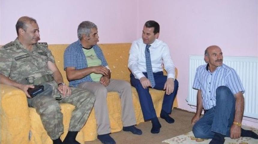 Vali &Ccedil;elik Gerc&uuml;ş Ve Hasankeyf Kaymakamlarını Ziyaret Etti