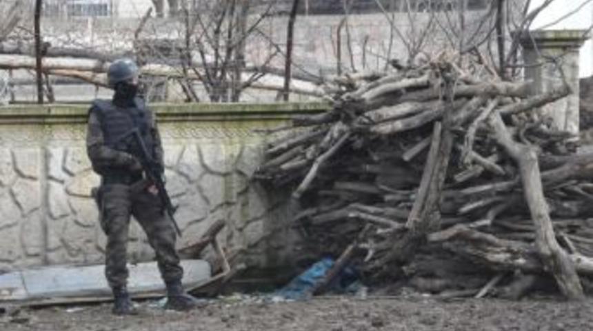 Batman&rsquo;da &rsquo;&ouml;z Y&ouml;netim&rsquo; Operasyonu: 2 G&ouml;zaltı