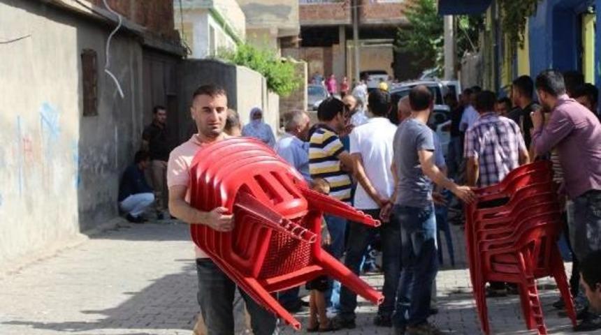 Şehit Er Mehmet Halil Barkın'ın Silopi'deki Evinde H&uuml;z&uuml;n