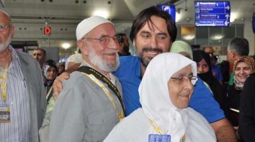 Hac Yolculuğu Başladı