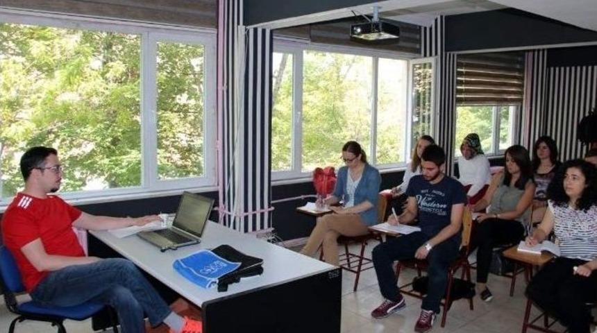 Stajyer &Ouml;ğrencilerden Ders Başı